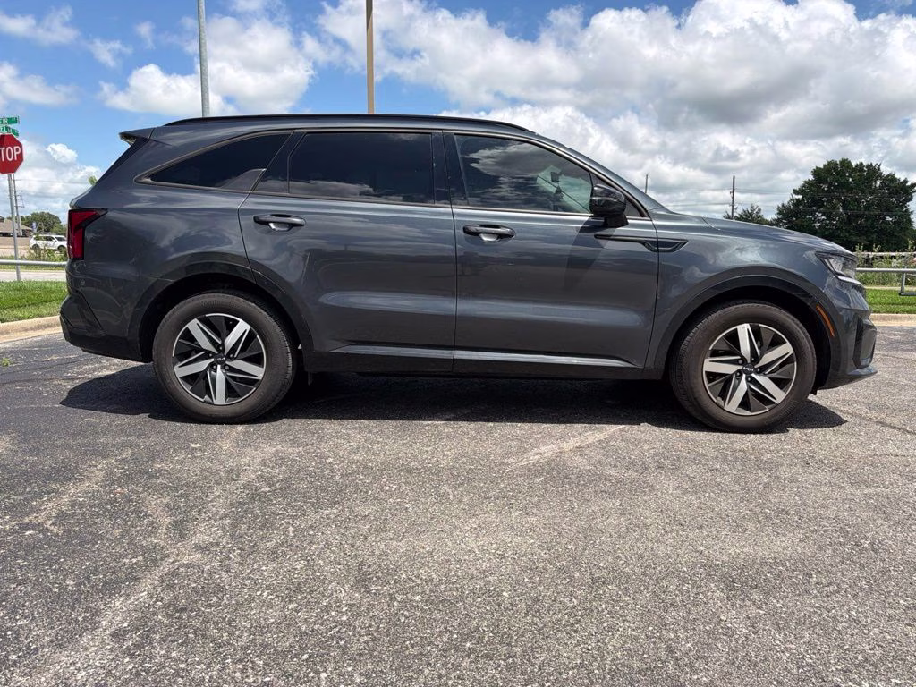 2023 Gravity Gray Kia Sorento S FWD SUV