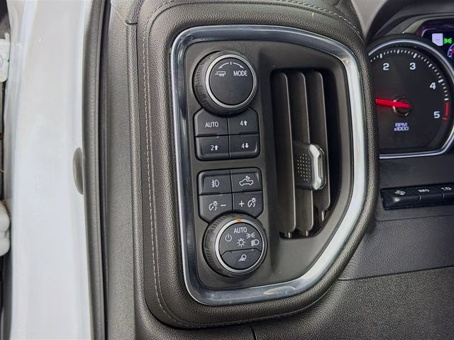 2021 Iridescent Pearl Tricoat Chevrolet Silverado 2500HD High Country 4X4 Truck