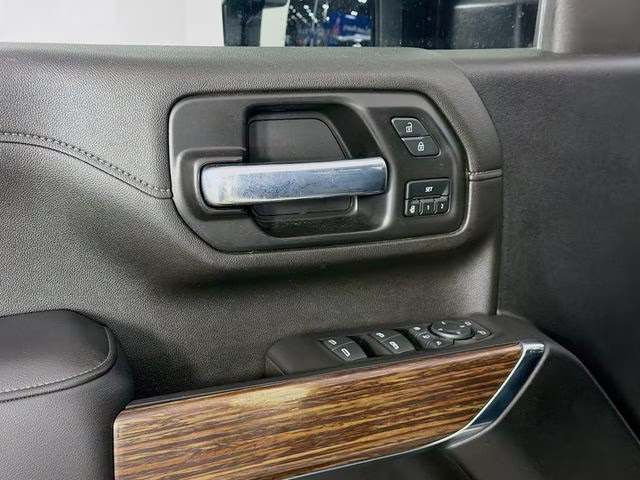 2021 Iridescent Pearl Tricoat Chevrolet Silverado 2500HD High Country 4X4 Truck