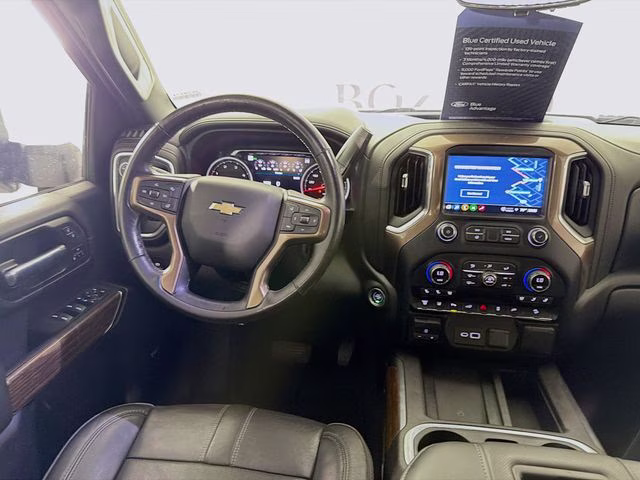 2021 Iridescent Pearl Tricoat Chevrolet Silverado 2500HD High Country 4X4 Truck