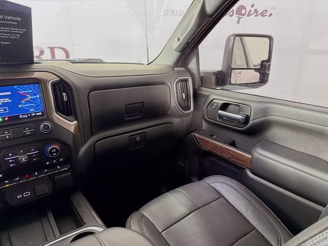 2021 Iridescent Pearl Tricoat Chevrolet Silverado 2500HD High Country 4X4 Truck