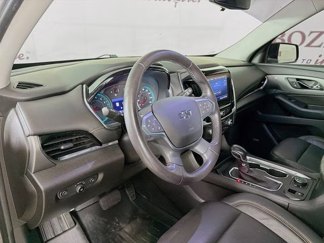 2021 Mosaic Black Metallic Chevrolet Traverse RS FWD SUV