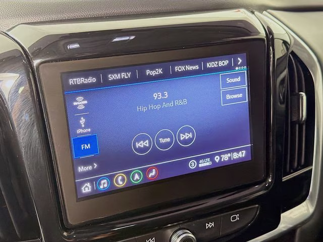 2021 Mosaic Black Metallic Chevrolet Traverse RS FWD SUV