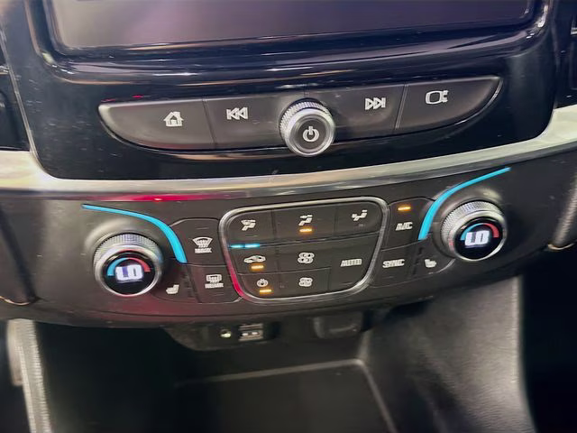 2021 Mosaic Black Metallic Chevrolet Traverse RS FWD SUV