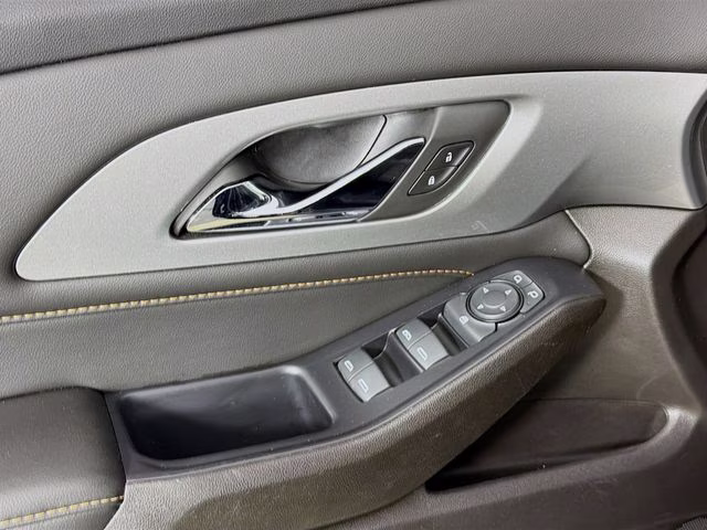 2021 Mosaic Black Metallic Chevrolet Traverse RS FWD SUV