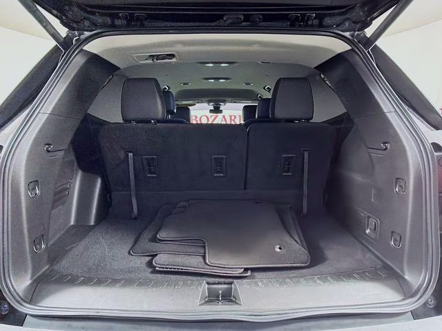 2021 Mosaic Black Metallic Chevrolet Traverse RS FWD SUV