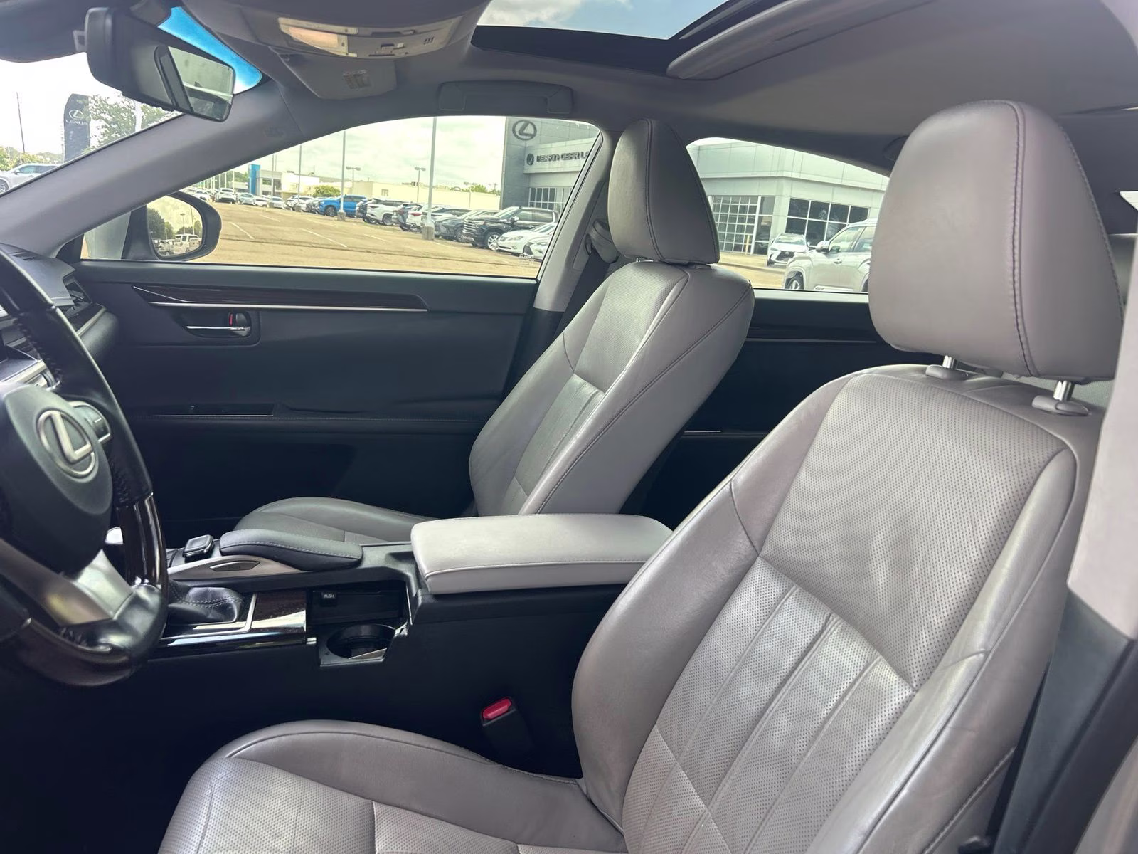 2016 Silver Lexus ES 350 FWD Sedan