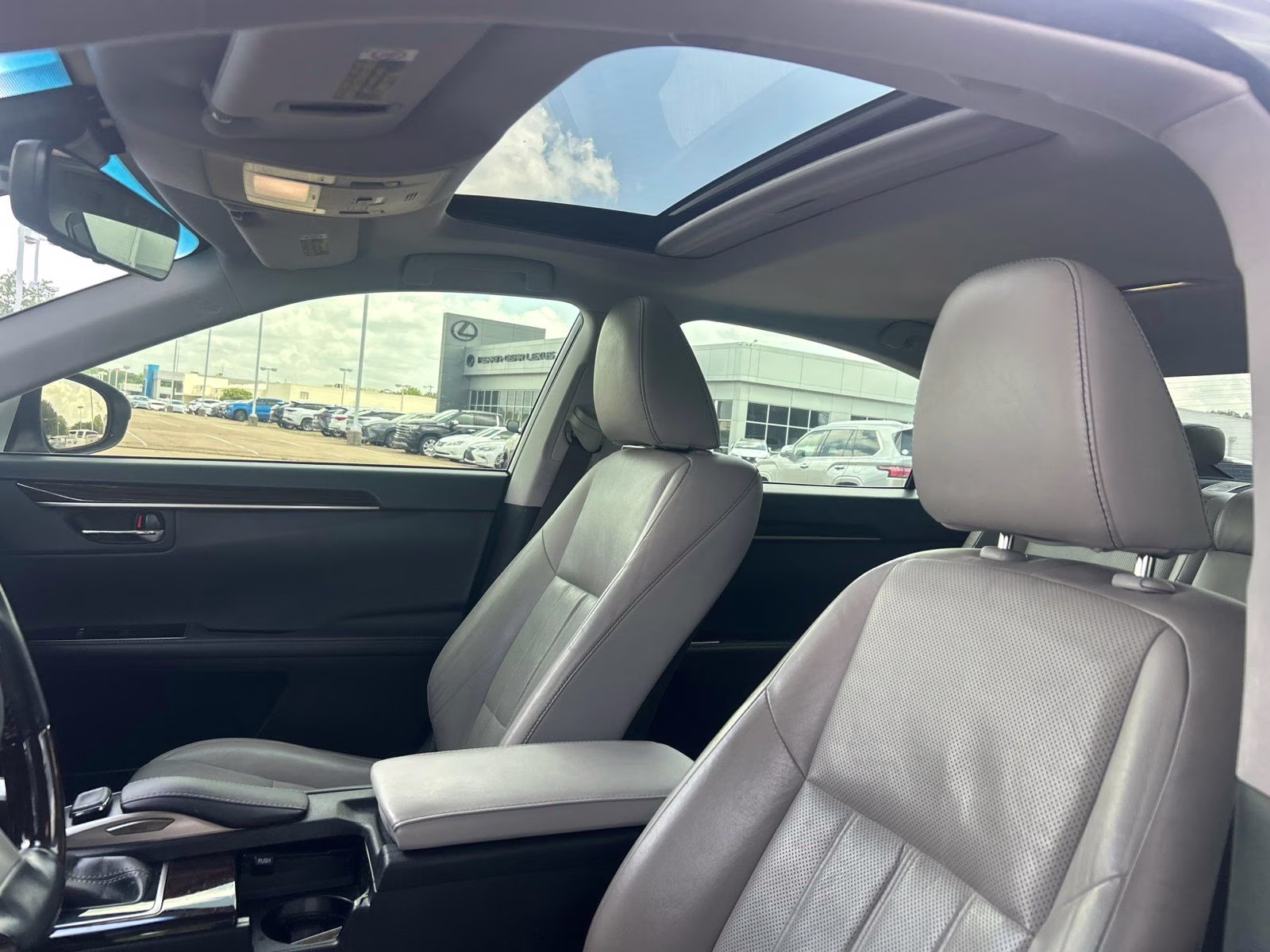 2016 Silver Lexus ES 350 FWD Sedan