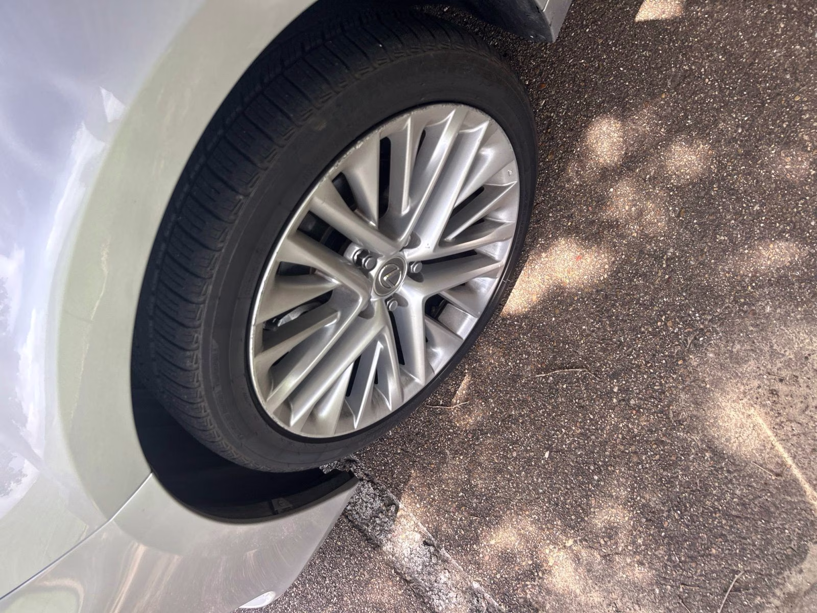 2016 Silver Lexus ES 350 FWD Sedan