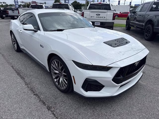 2025 Oxford White Ford Mustang GT Premium RWD Coupe