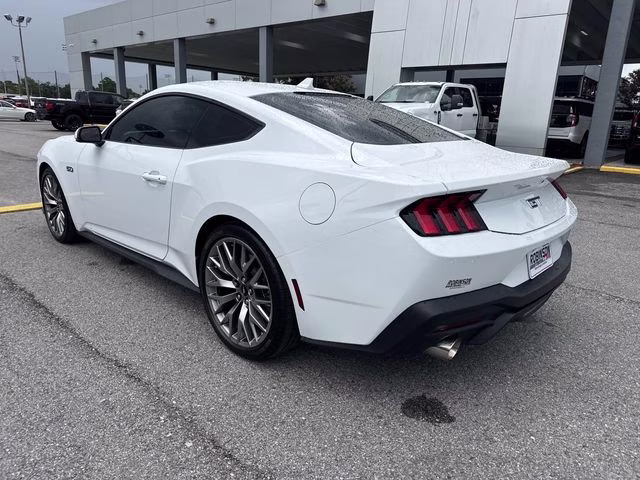 2025 Oxford White Ford Mustang GT Premium RWD Coupe