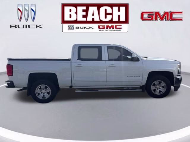 2018 Summit White Chevrolet Silverado 1500 LT RWD Truck
