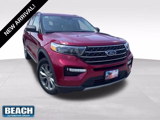 2022 Rapid Red Metallic Tinted Clearcoat Ford Explorer XLT 4X4 SUV