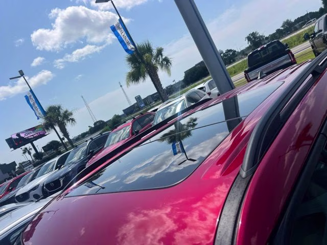 2022 Rapid Red Metallic Tinted Clearcoat Ford Explorer XLT 4X4 SUV
