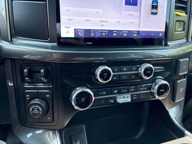 2023 Avalanche Ford F-150 XLT 4X4 Truck