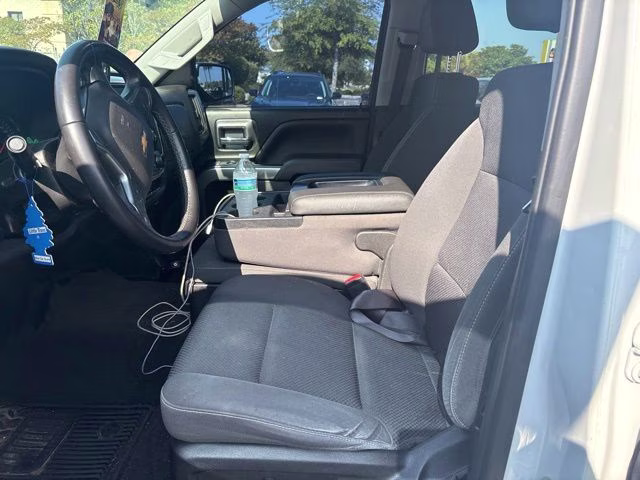 2018 Summit White Chevrolet Silverado 1500 LT RWD Truck