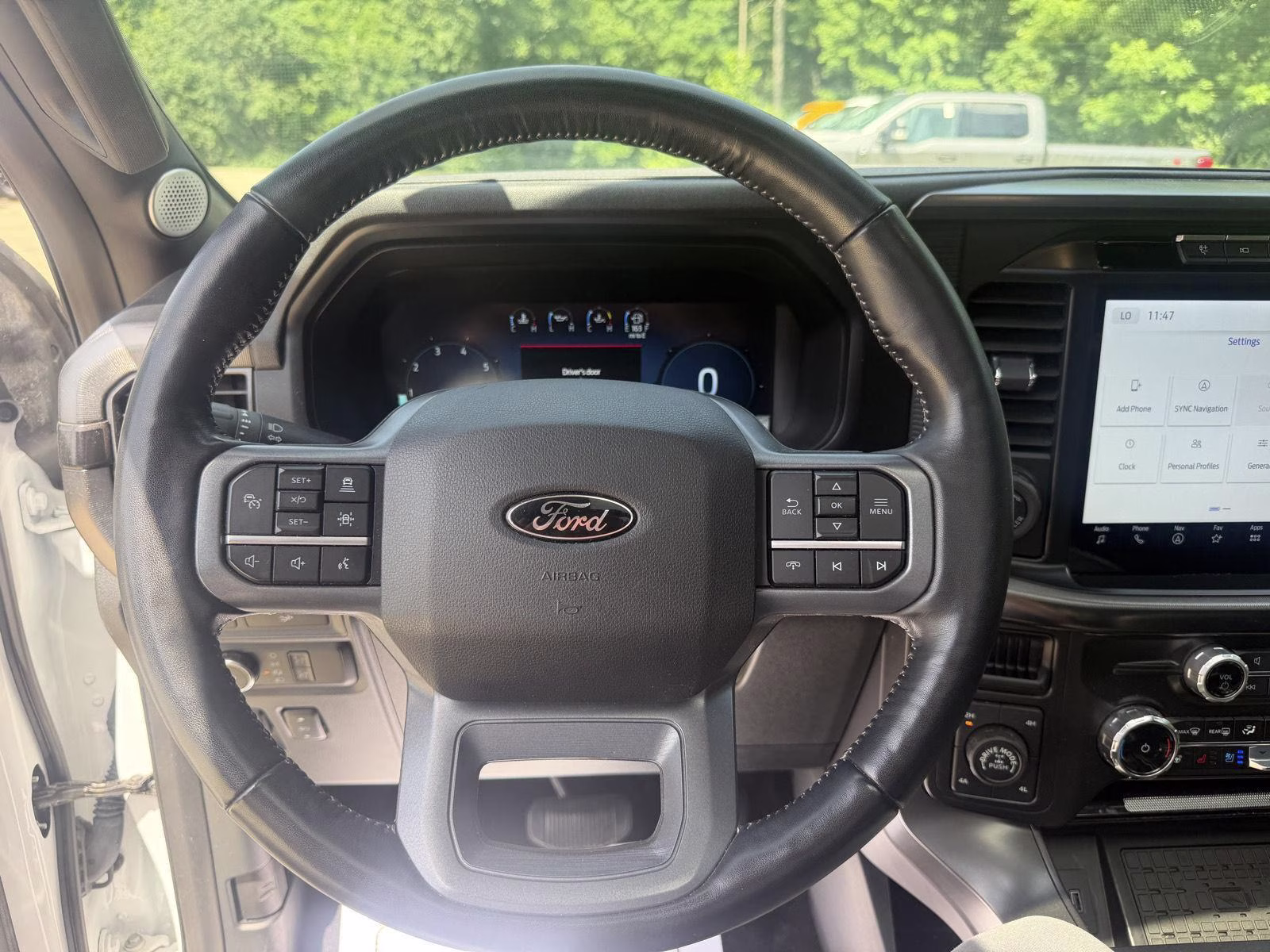 2024 Oxford White Ford F-150 LARIAT 4X4 Truck