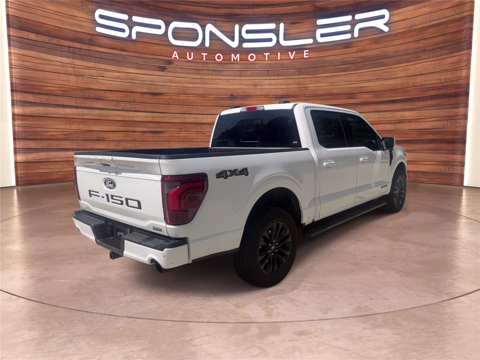 2024 Oxford White Ford F-150 LARIAT 4X4 Truck