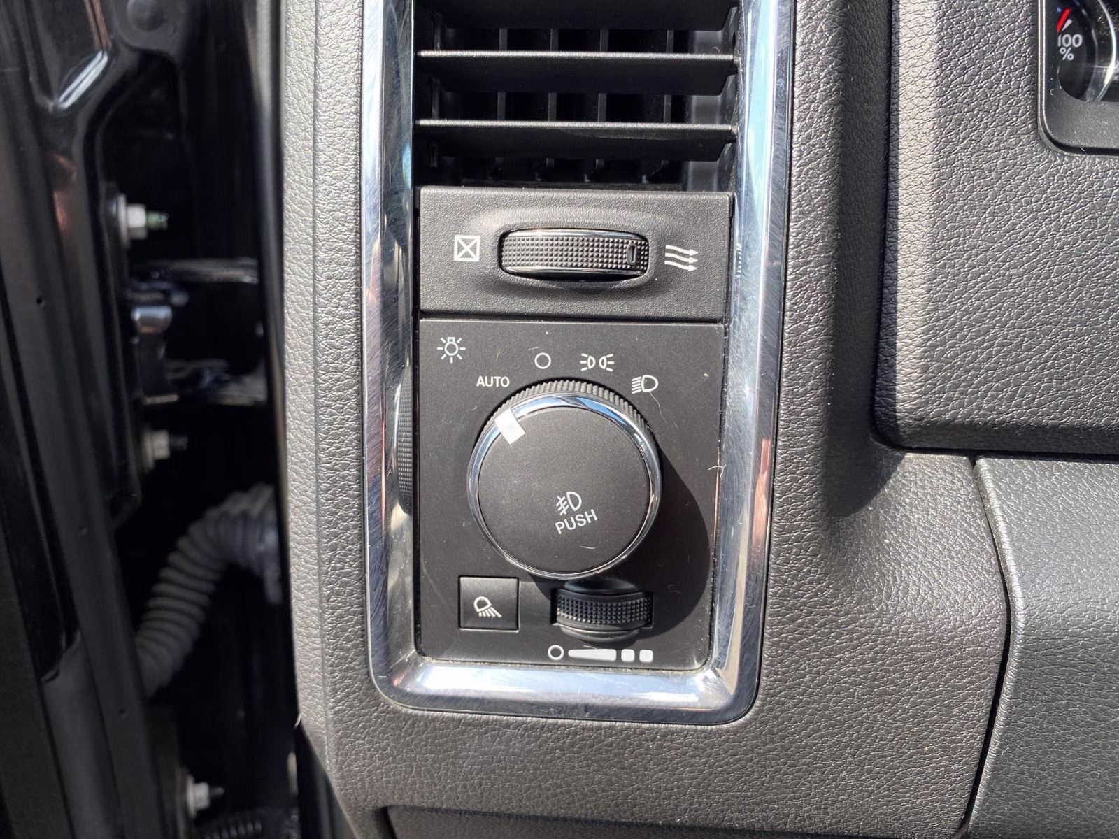 2017 Brilliant Black Crystal Pearlcoat Ram 1500 Laramie 4X4 Truck
