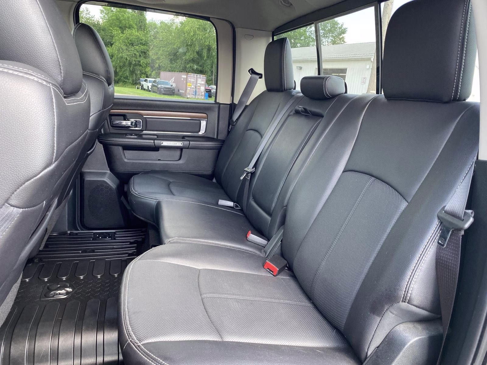 2017 Brilliant Black Crystal Pearlcoat Ram 1500 Laramie 4X4 Truck