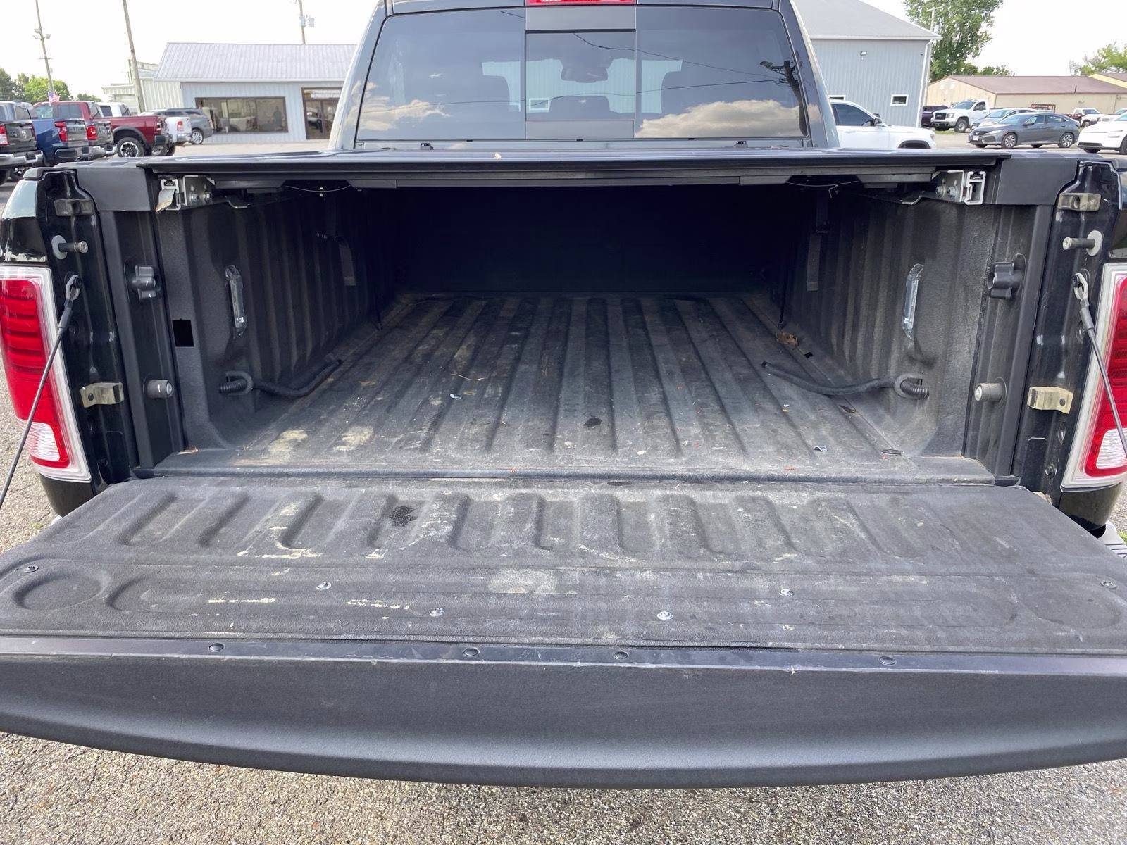 2017 Brilliant Black Crystal Pearlcoat Ram 1500 Laramie 4X4 Truck