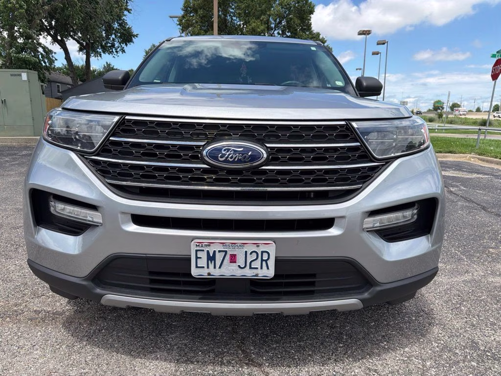 2022 Ford Explorer XLT 4X4 SUV