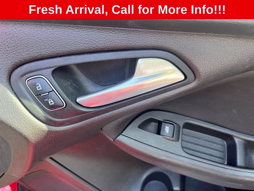 2017 Race Red Ford Focus SE FWD Sedan