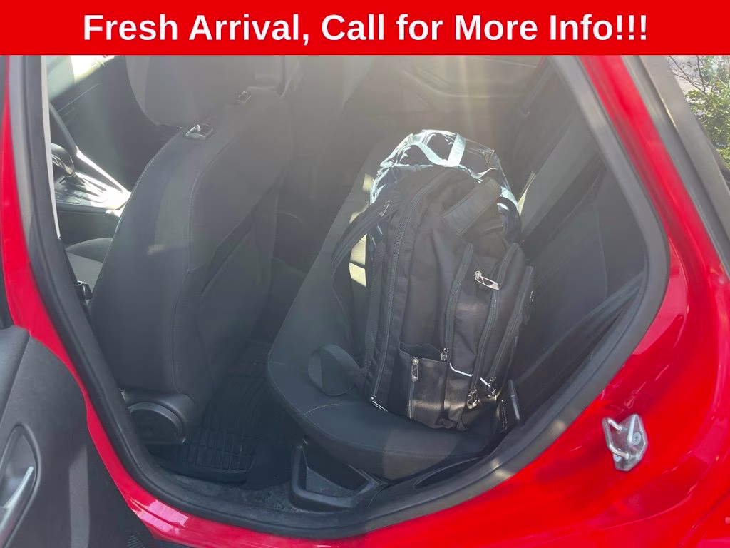 2017 Race Red Ford Focus SE FWD Sedan