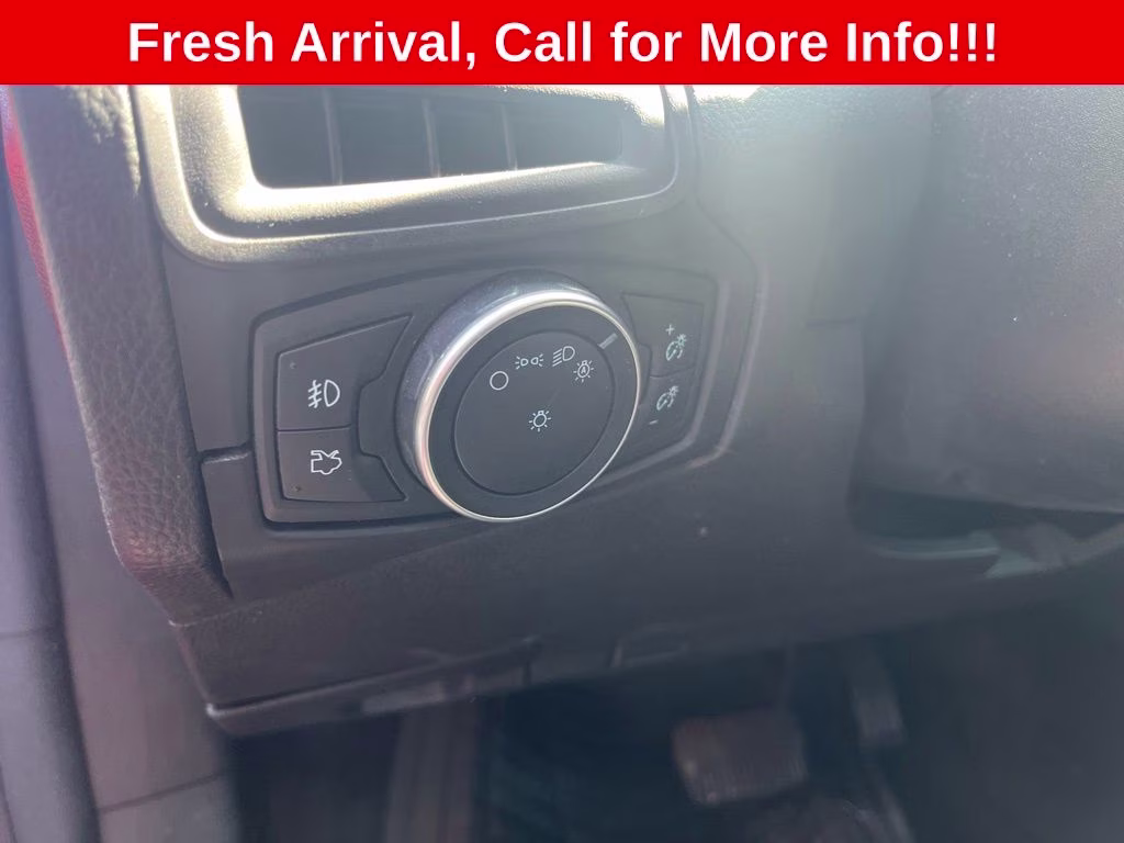 2017 Race Red Ford Focus SE FWD Sedan