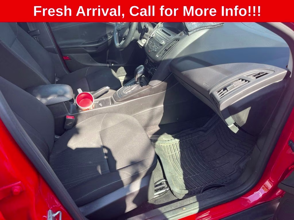 2017 Race Red Ford Focus SE FWD Sedan