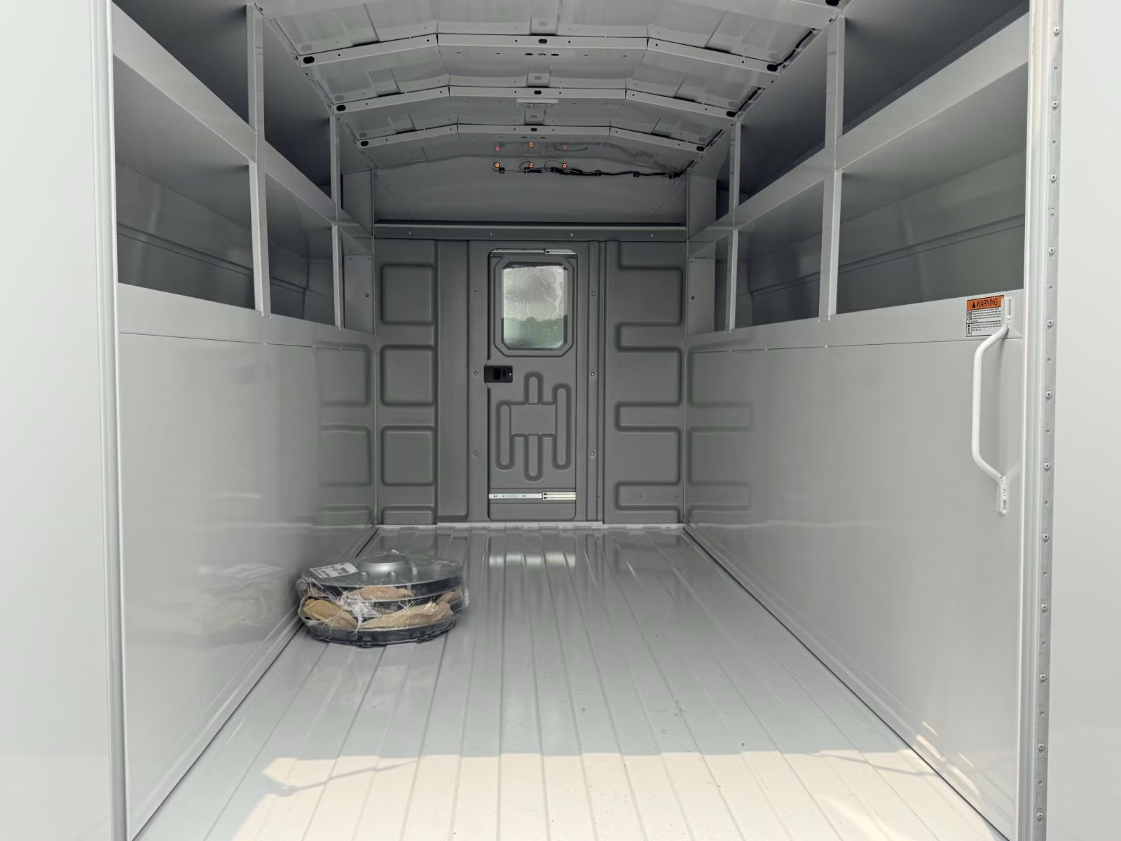 2027 Oxford White Ford E-Series Cutaway Base RWD Specialty Vehicle