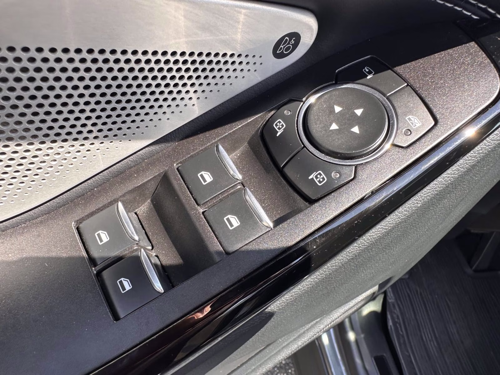 2023 Carbonized Gray Metallic Ford Explorer ST 4WD 4X4 SUV