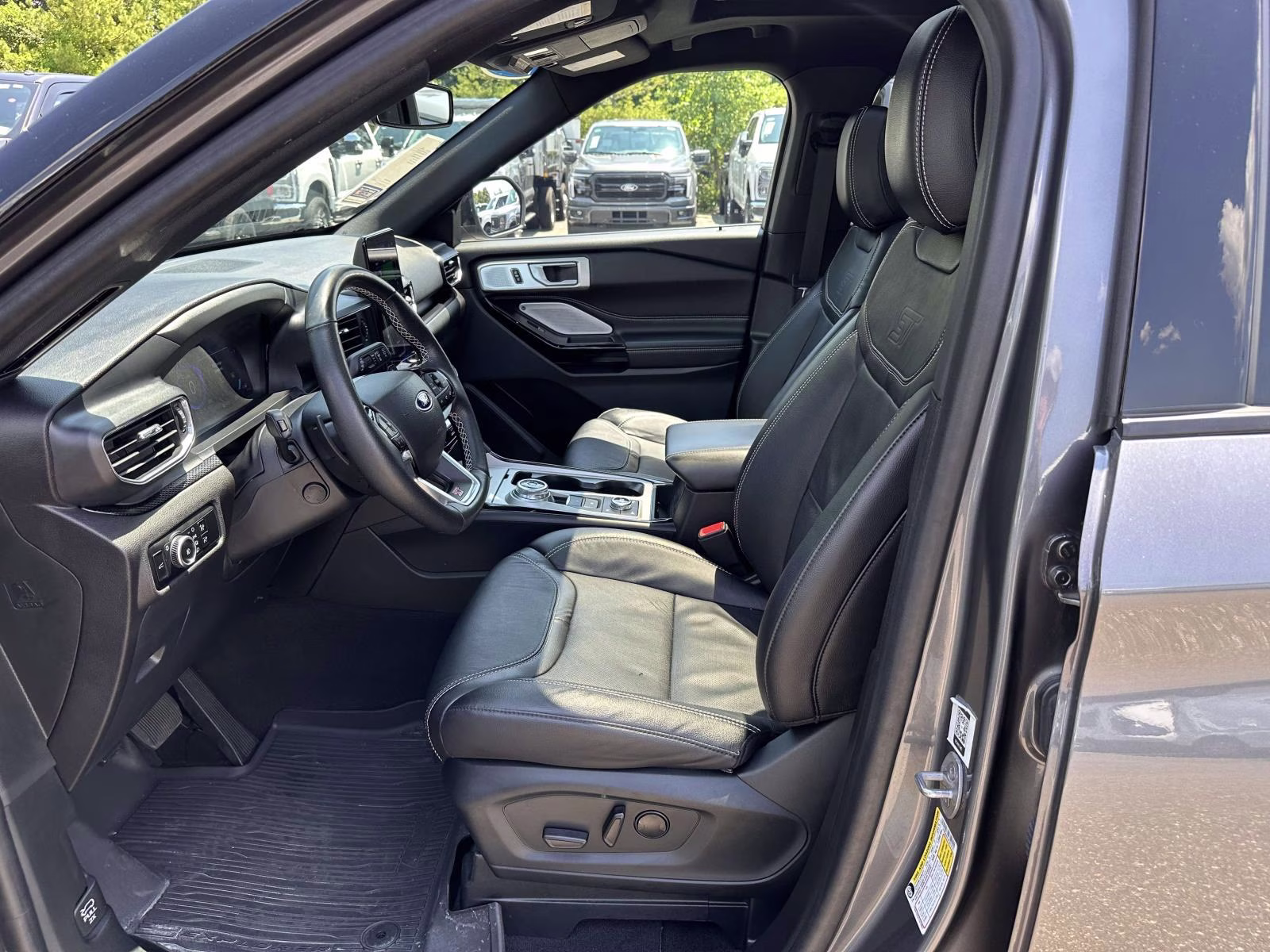 2023 Carbonized Gray Metallic Ford Explorer ST 4WD 4X4 SUV