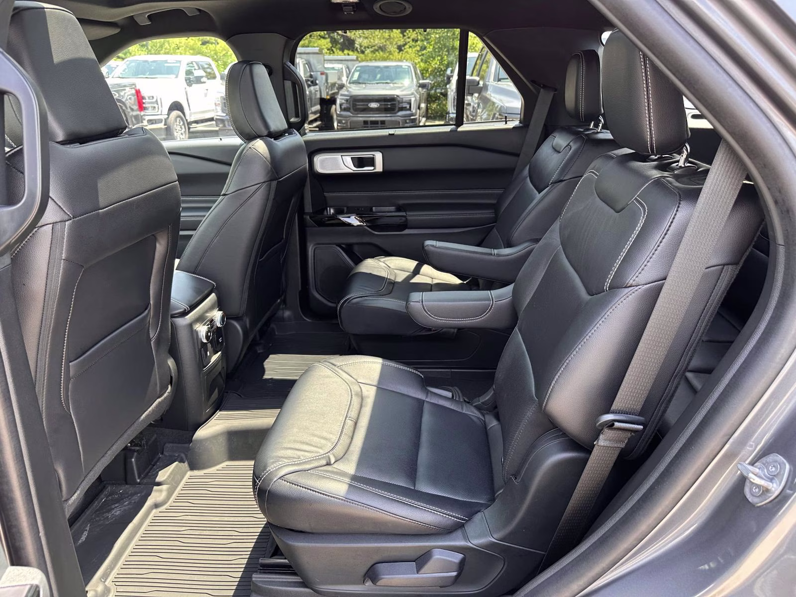 2023 Carbonized Gray Metallic Ford Explorer ST 4WD 4X4 SUV