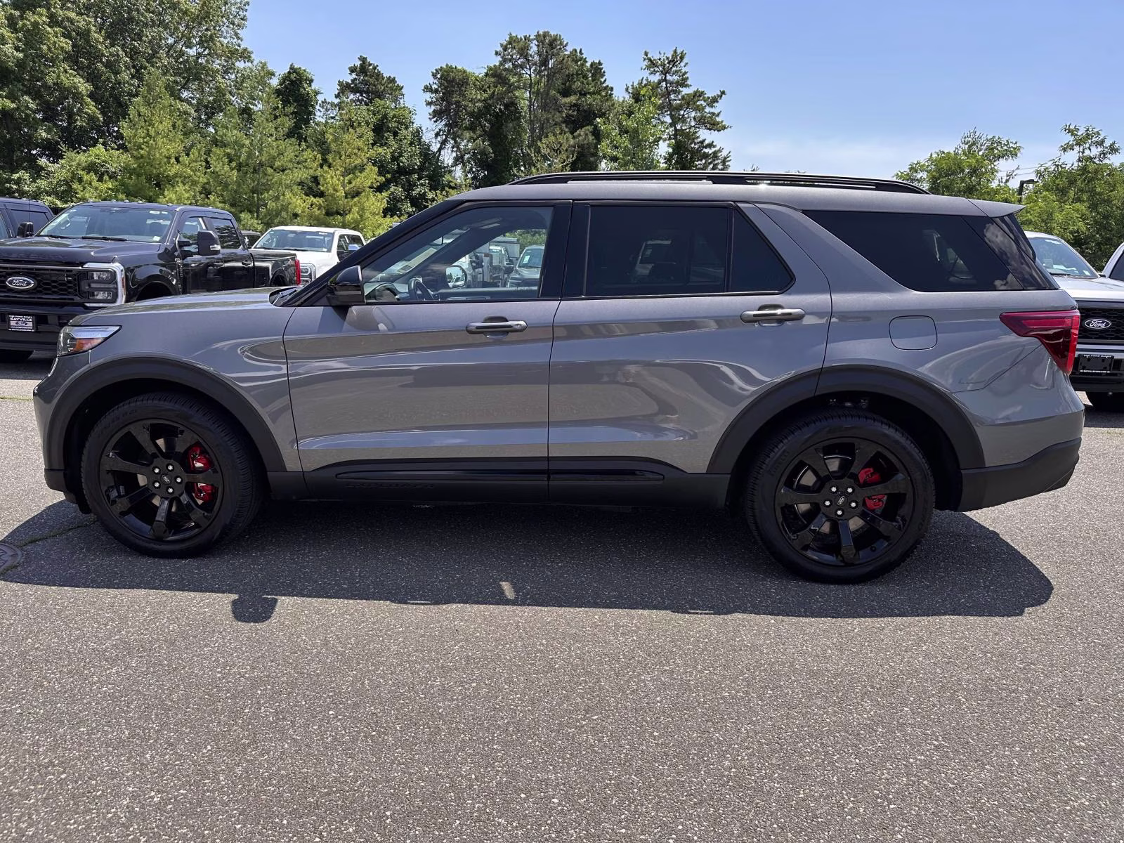 2023 Carbonized Gray Metallic Ford Explorer ST 4WD 4X4 SUV