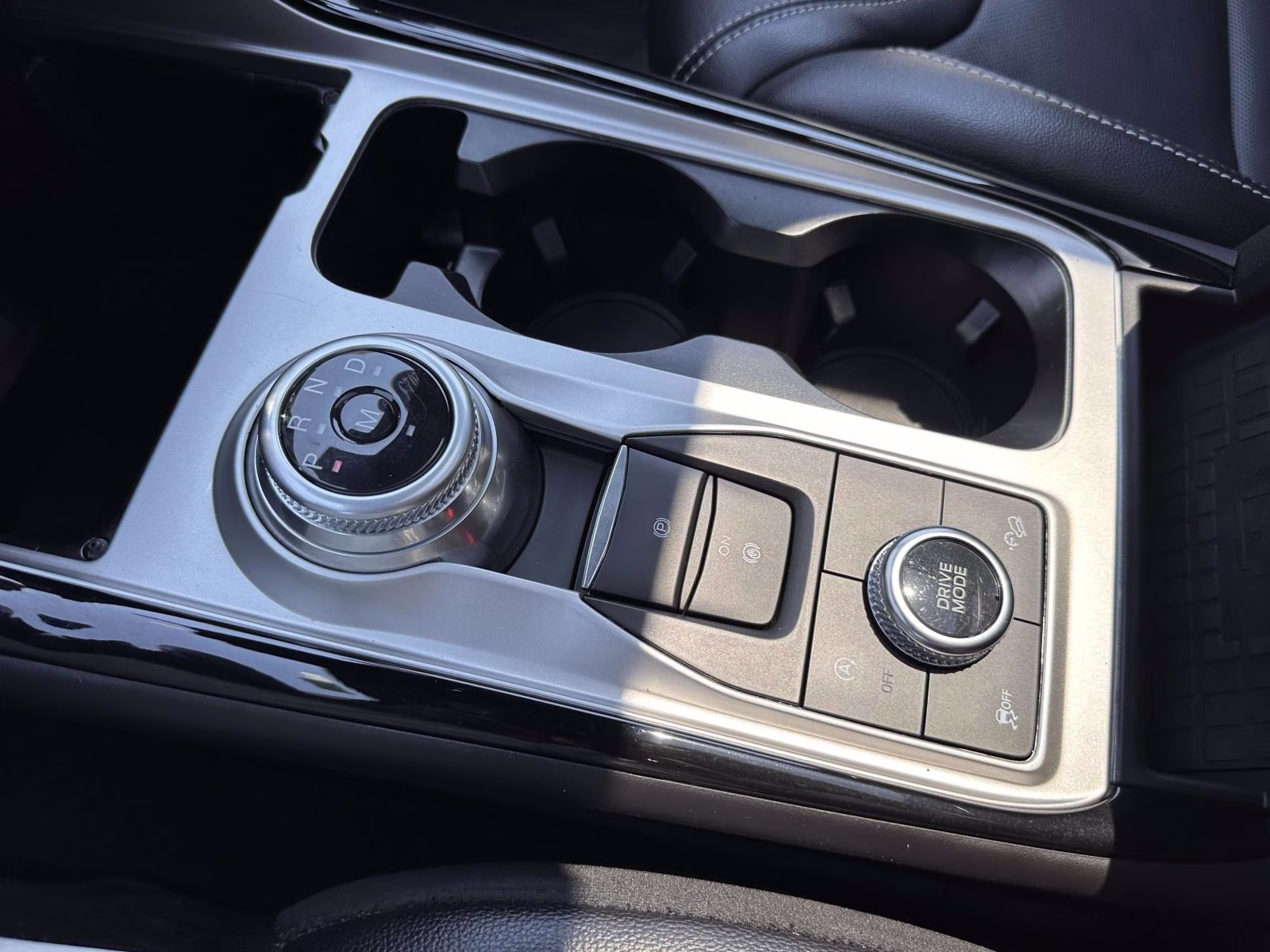 2023 Carbonized Gray Metallic Ford Explorer ST 4WD 4X4 SUV