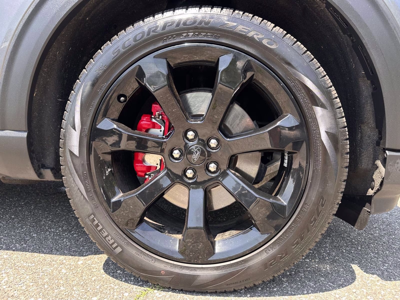 2023 Carbonized Gray Metallic Ford Explorer ST 4WD 4X4 SUV