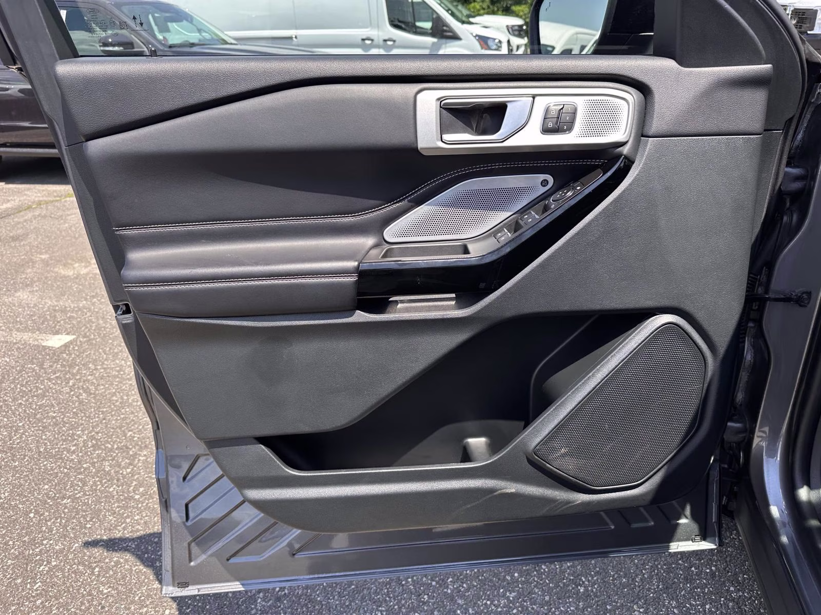 2023 Carbonized Gray Metallic Ford Explorer ST 4WD 4X4 SUV