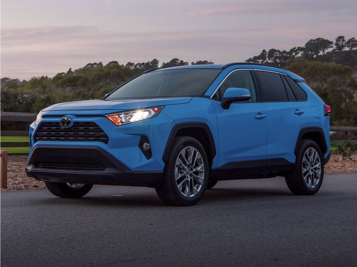 2022 Silver Sky Metallic Toyota RAV4 XLE Premium AWD SUV