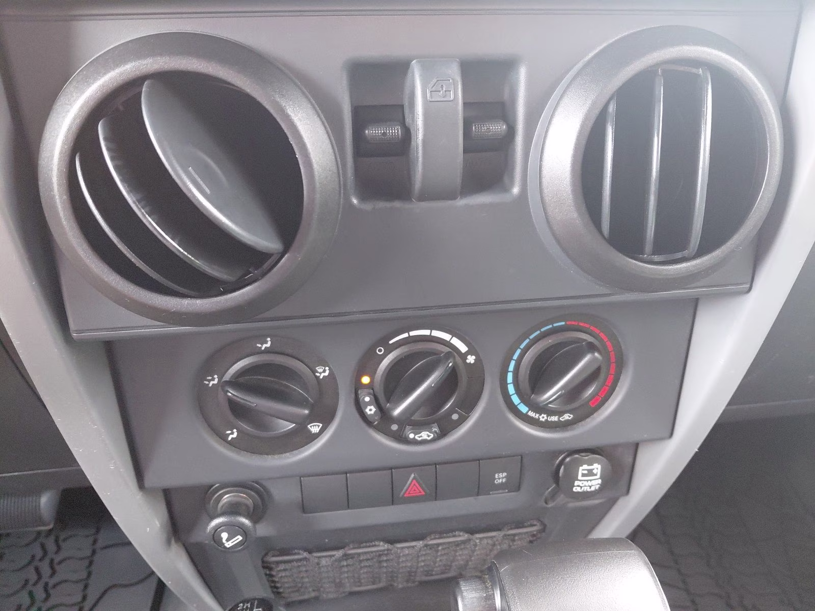 2009 Red Rock Crystal Pearlcoat Jeep Wrangler X 4X4 SUV
