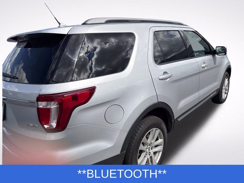 2018 Ingot Silver Ford Explorer XLT 4X4 SUV