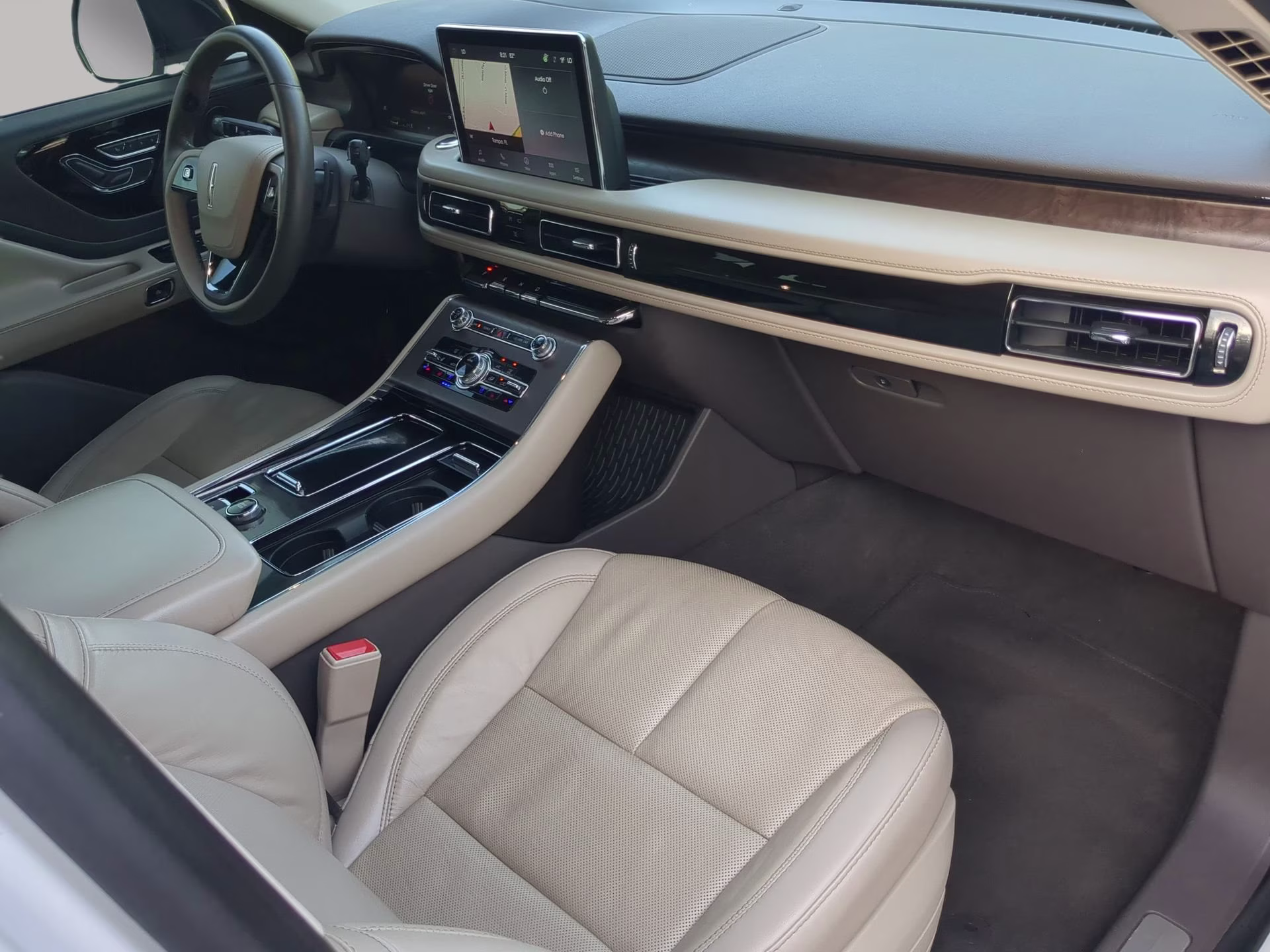 2023 Pristine White Metallic Tri-Coat Lincoln Aviator Reserve RWD SUV