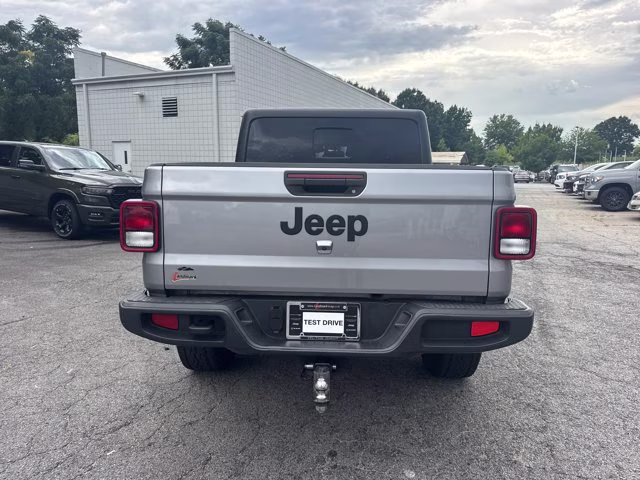 2020 Billet Silver Metallic Clearcoat Jeep Gladiator Sport S 4X4 Truck