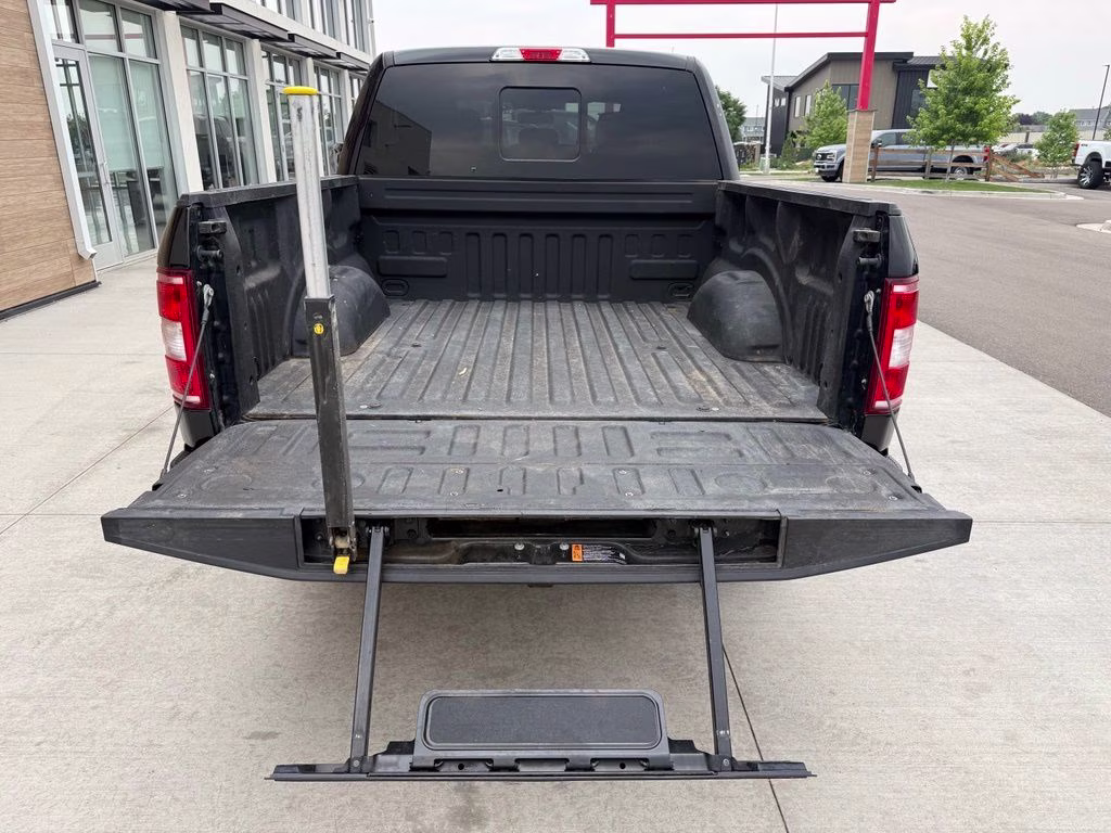 2020 Agate Black Metallic Ford F-150 XLT 4X4 Truck