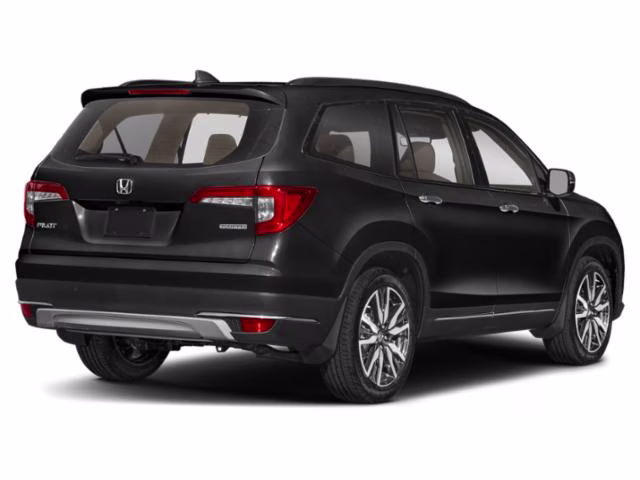 2022 Crystal Black Pearl Honda Pilot Touring FWD SUV