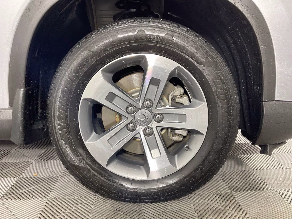 2024 Silver Honda Pilot EX-L FWD SUV