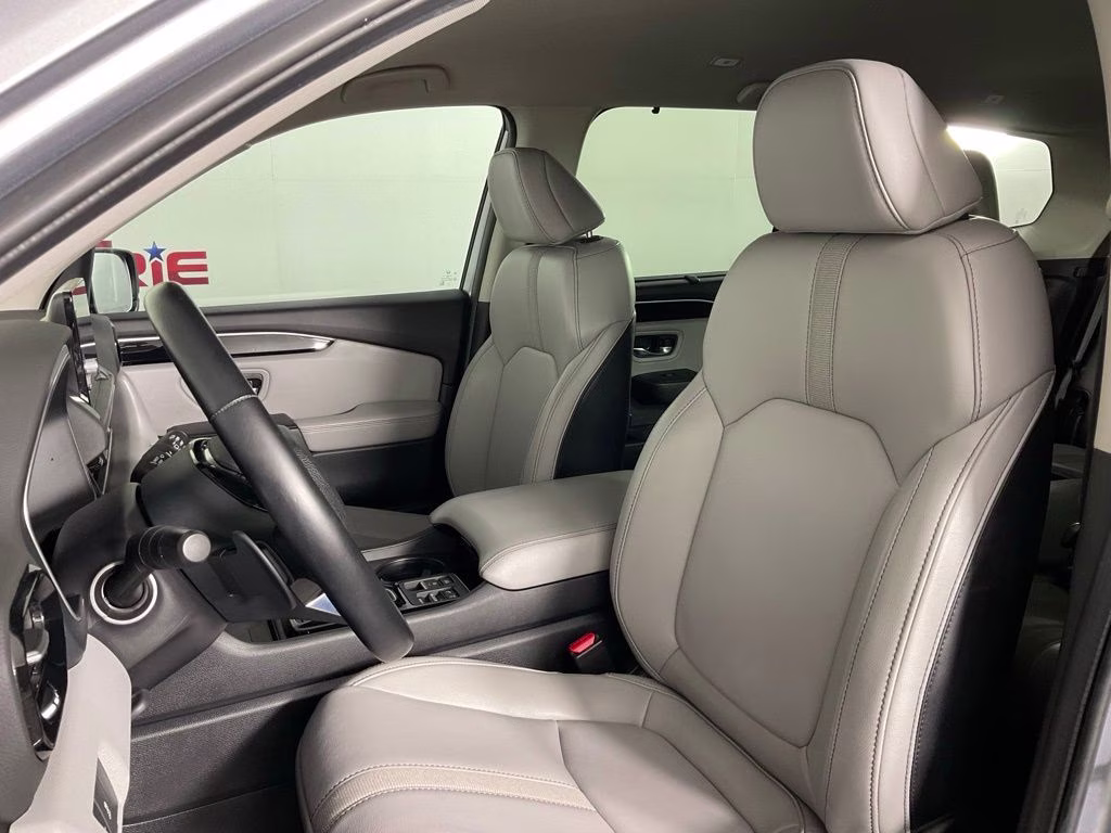 2024 Silver Honda Pilot EX-L FWD SUV