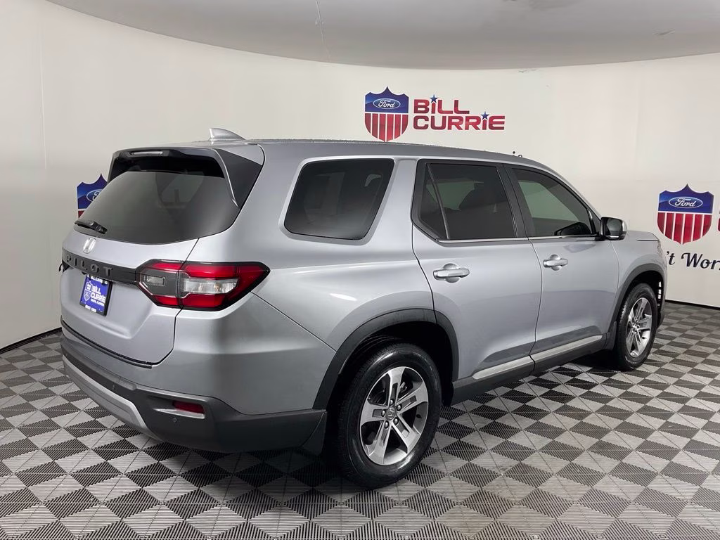 2024 Silver Honda Pilot EX-L FWD SUV