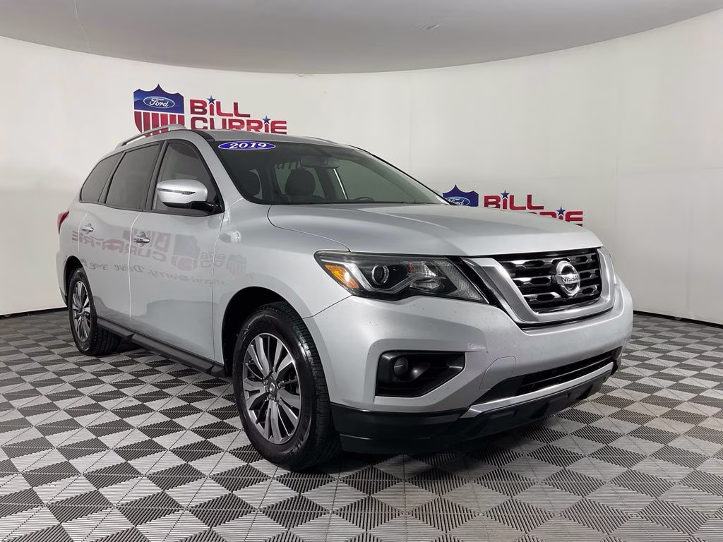 2019 Brilliant Silver Metallic Nissan Pathfinder SV FWD SUV