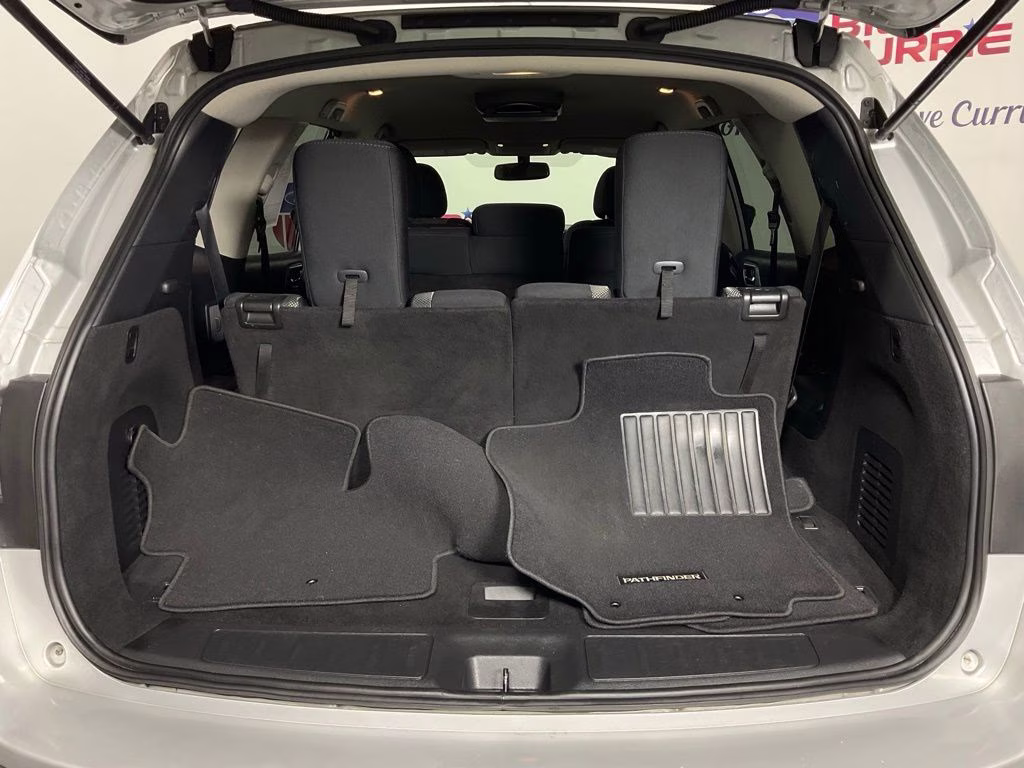 2019 Brilliant Silver Metallic Nissan Pathfinder SV FWD SUV